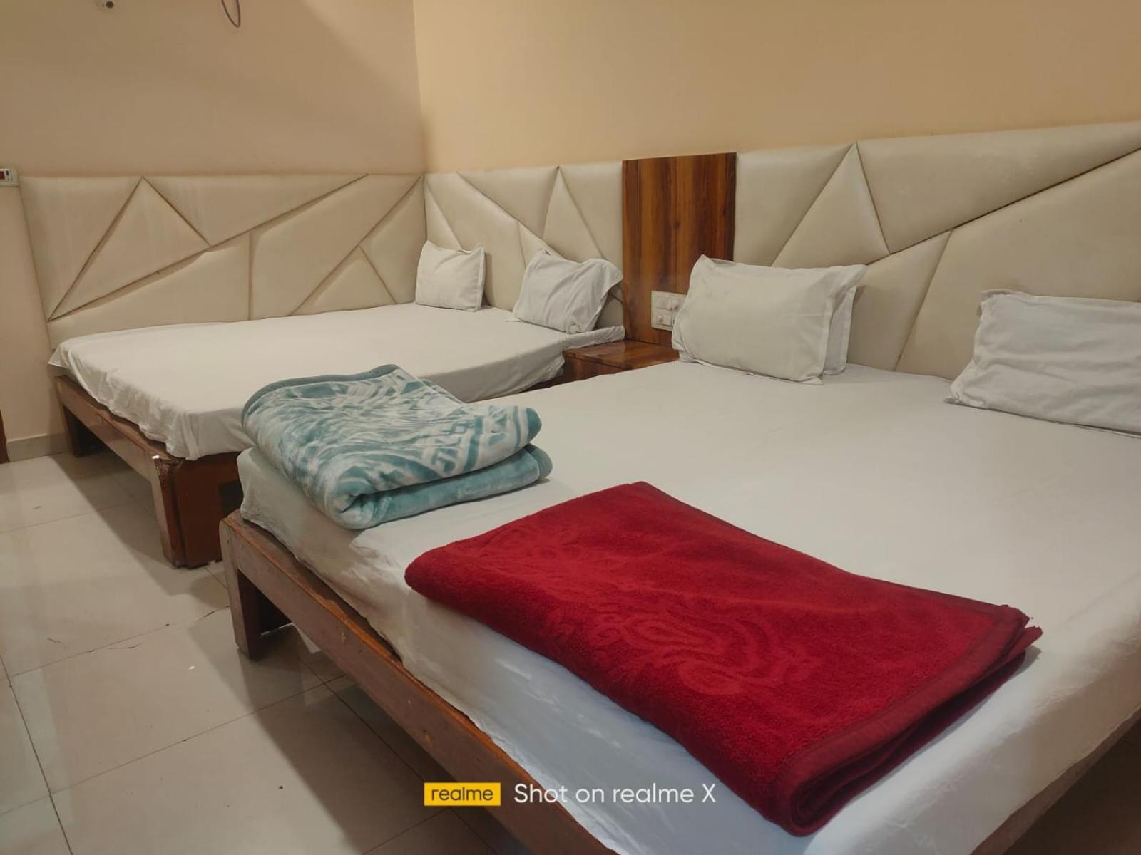 Hotel Pleasure Landmark Ujjain Dış mekan fotoğraf