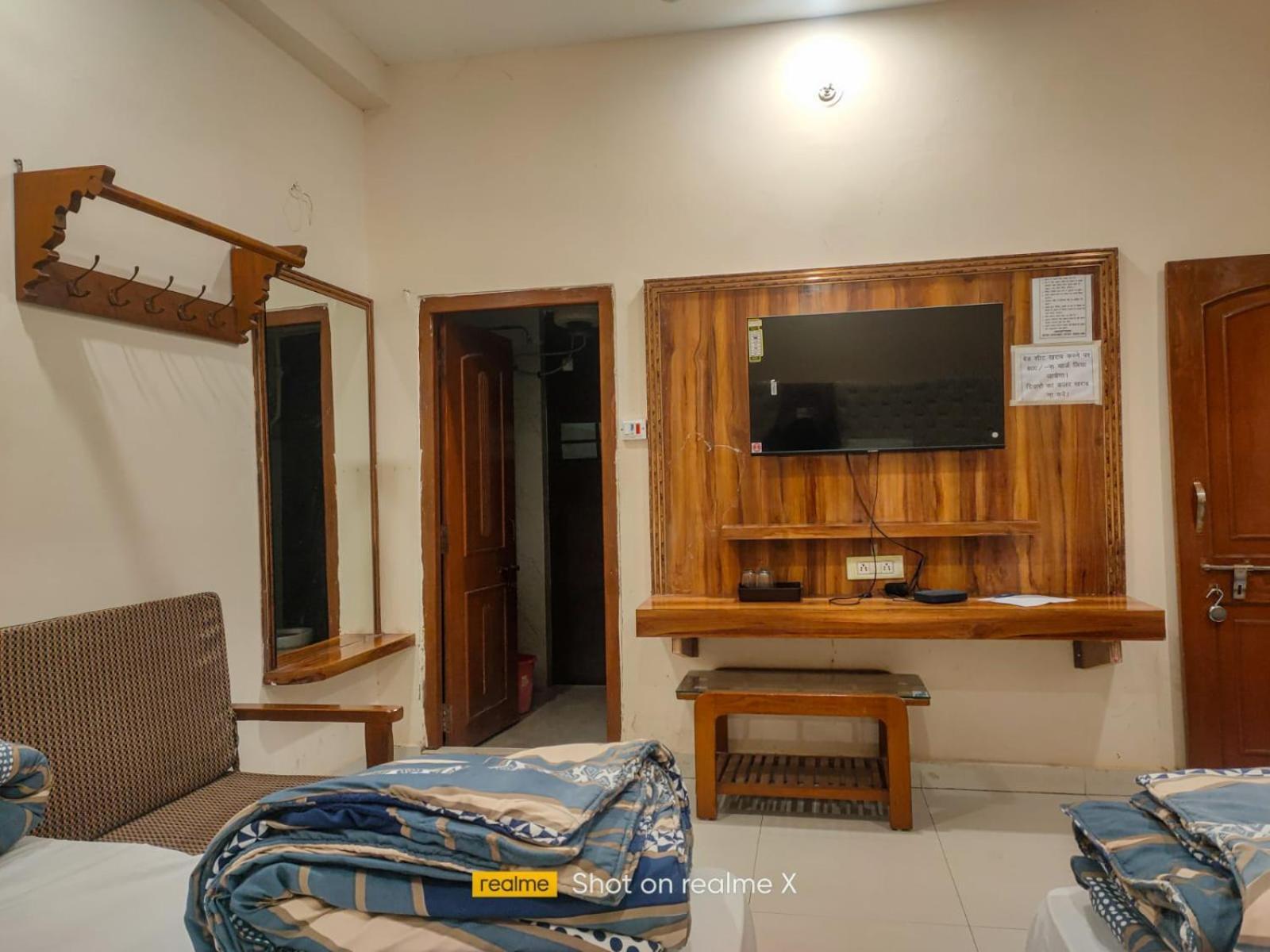 Hotel Pleasure Landmark Ujjain Dış mekan fotoğraf