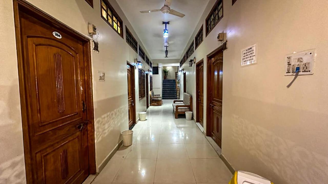 Hotel Pleasure Landmark Ujjain Dış mekan fotoğraf