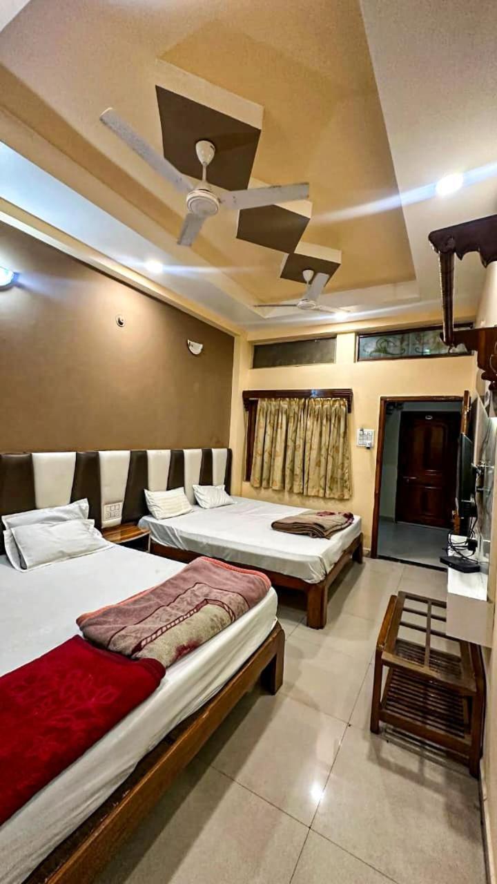 Hotel Pleasure Landmark Ujjain Dış mekan fotoğraf